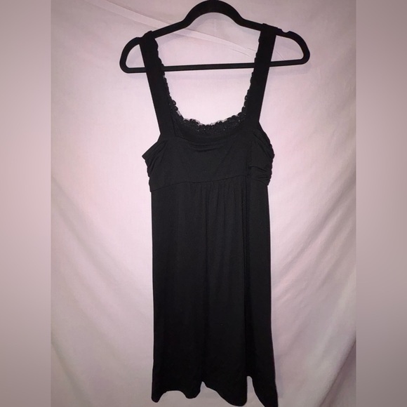 Elle Elegant Black Midi Dress - Picture 8 of 11